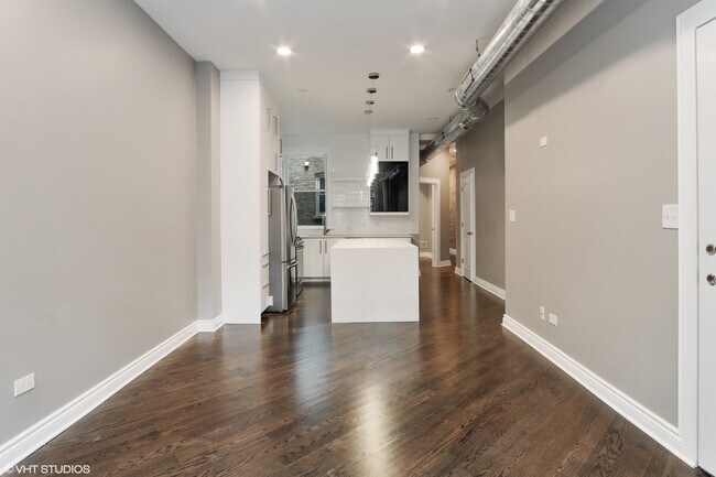 Photo - 608 W Arlington Pl Unit 1