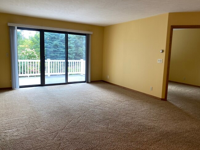 Photo - 855 Claremont Ct