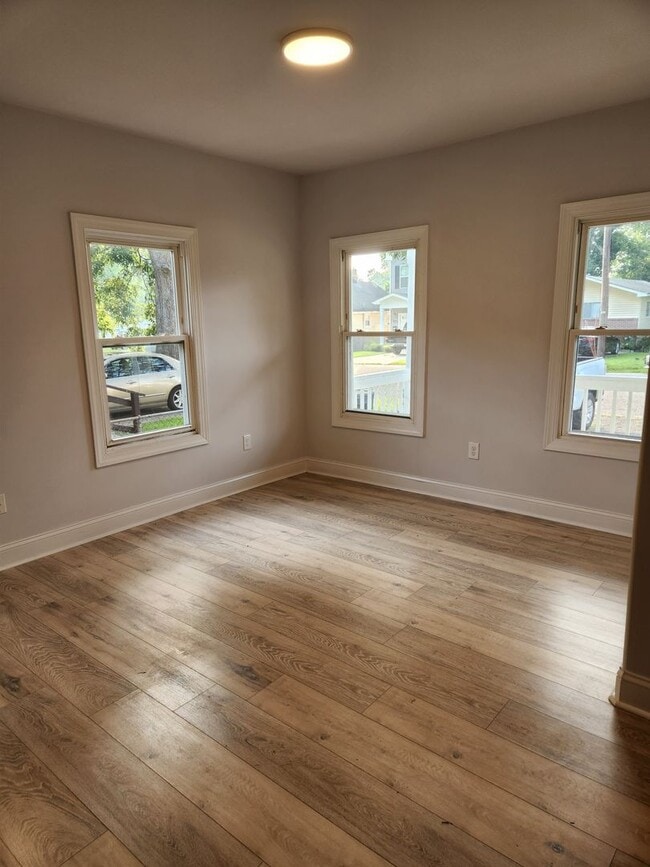 Photo - Hampton Duplex for Rent!