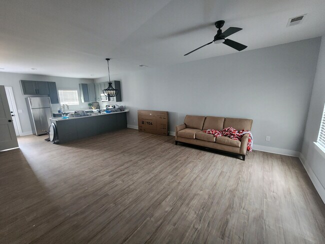 Room in Townhome on St James St NW