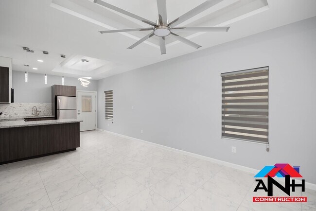 Photo - 1025 N Blair Ave