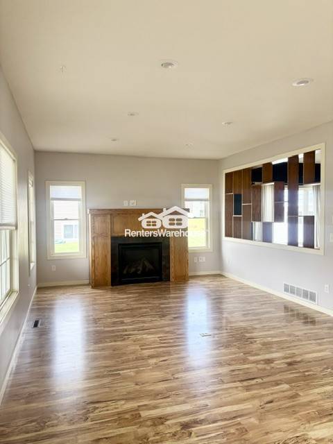 Photo - 3317 Old Stone Way NE