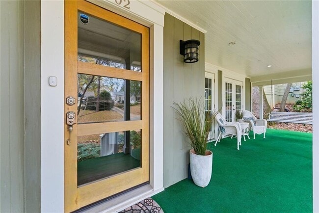 Photo - 302 Hascall Rd NW