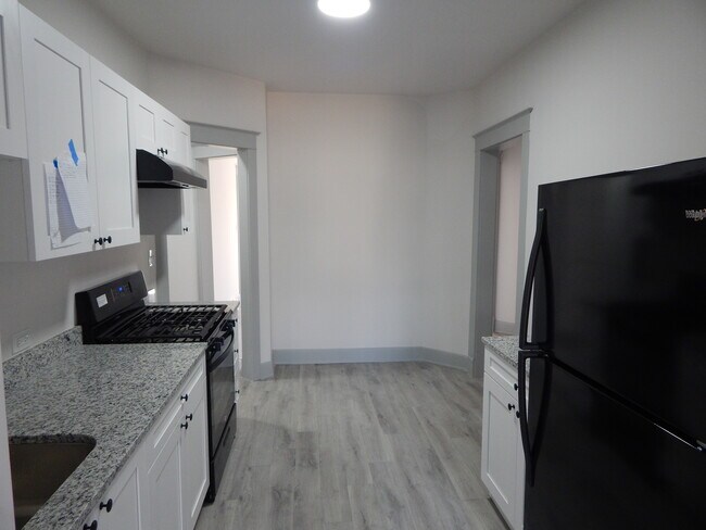 Photo - 307 Stone St Unit 1A