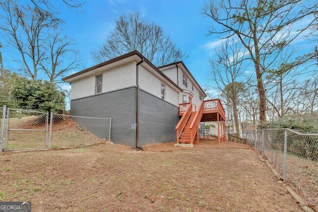 6805 Wright Rd NE