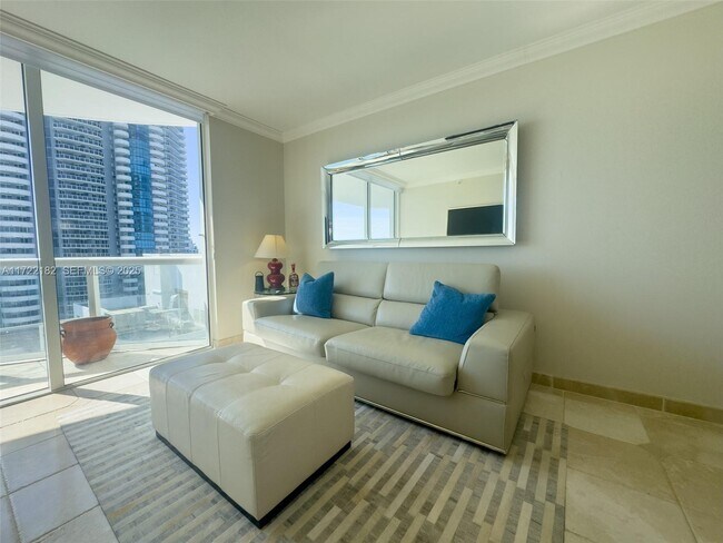 6365 Collins Ave Unit 1506