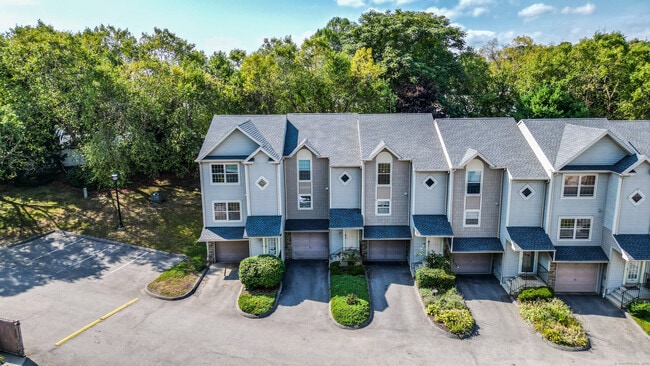 Photo - 19 Hawthorne Dr Unit 102