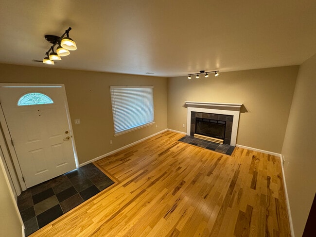 Photo - 197 Randall Dr