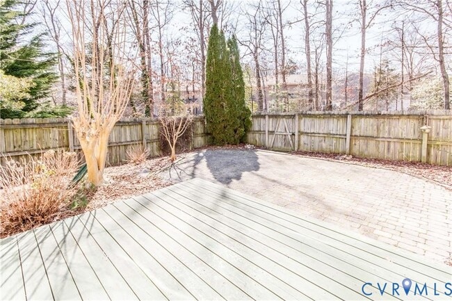 Photo - 5501 Millstream Ln