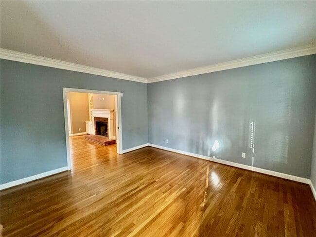 Photo - 5450 Heathridge Terrace