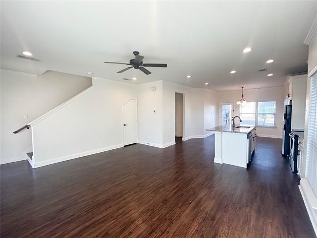 Photo - 300 Brothers Blvd