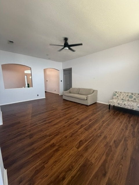 4703 Oakley Farm
