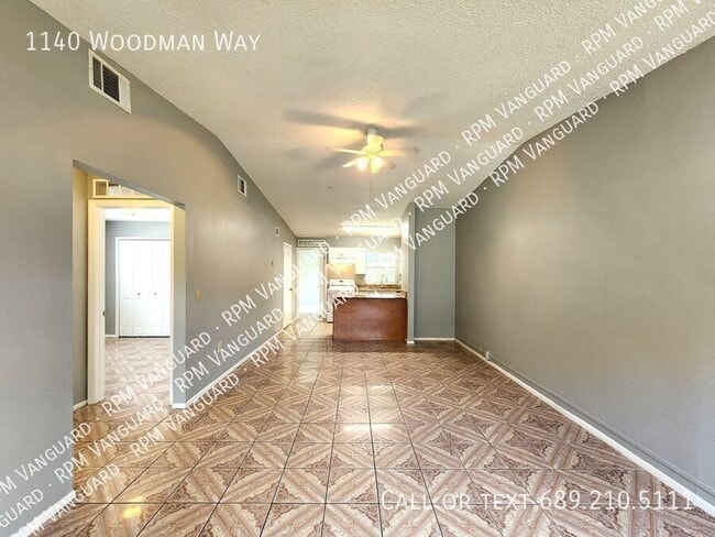 Photo - 1140 Woodman Way