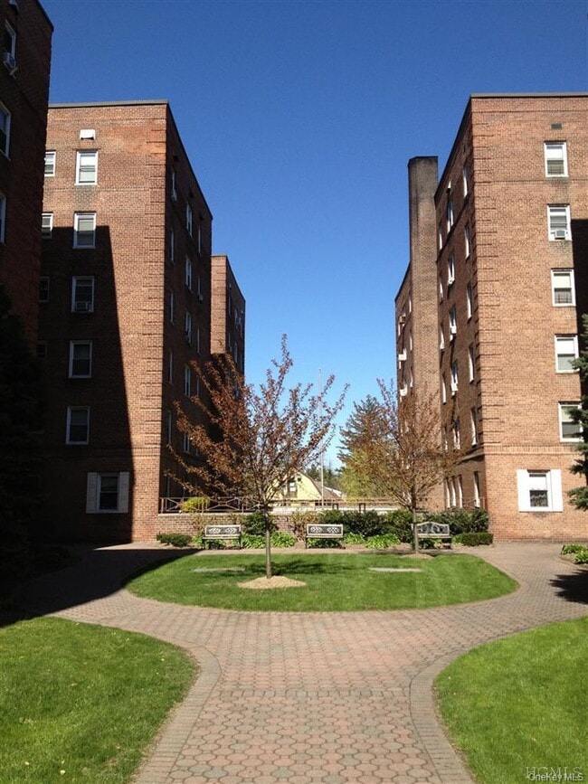 Photo - 60 Locust Ave Condo Unit A114