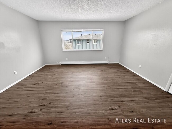 Photo - 2116 Friendship Pl Unit 2