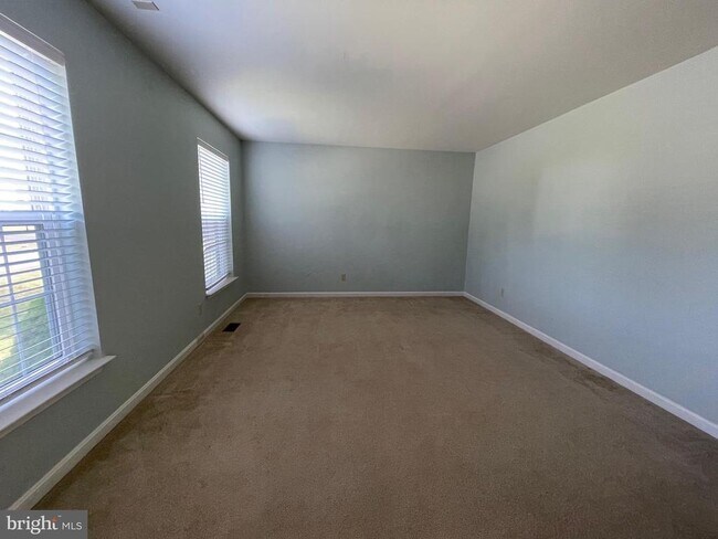 Photo - 21707 Harrison St
