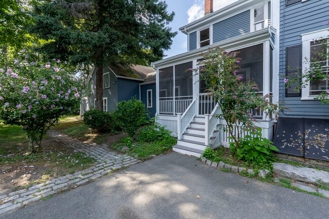 22 Berkeley St