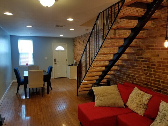 Photo - Charming 2Bedroom/1.5Bath Townhome in Uppe...