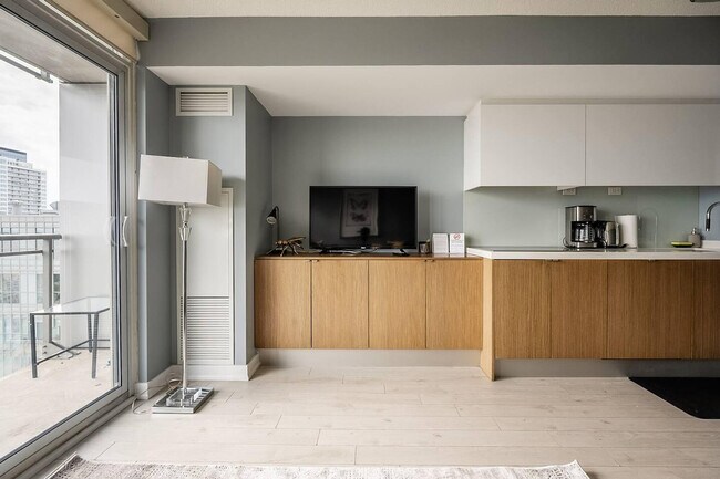 Photo - 90 Fort York Blvd Unit ID1037043P