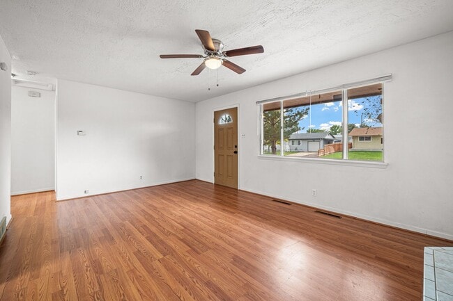 Photo - 4 Bed ranch home in Pueblo with Garage!