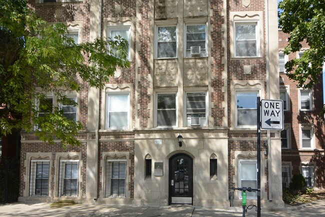 Photo - 2936 W Palmer St Unidad 503 Rental