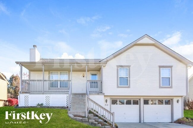 Building Photo - 713 Canter St