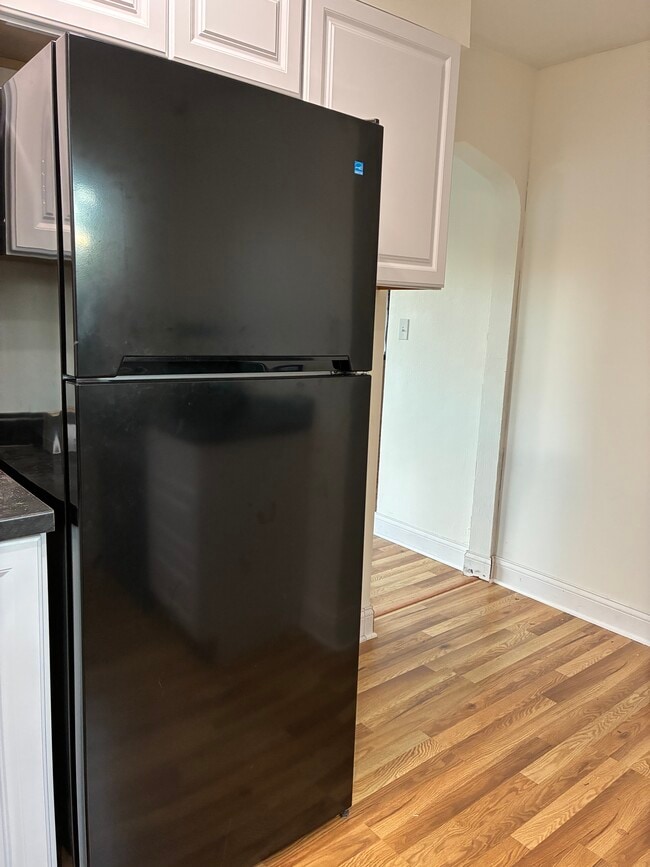 Photo - 326 Poplar St