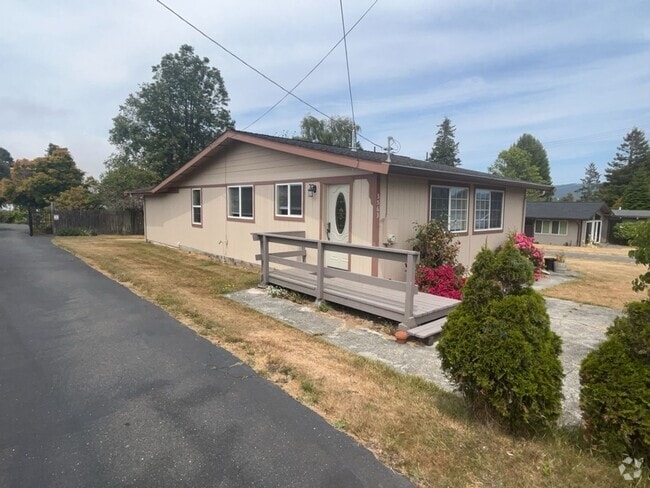 Building Photo - 3-Bedroom home on quiet Myrtle Town street