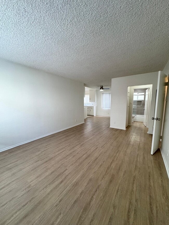 Photo - 18546 Clark St Unit 3
