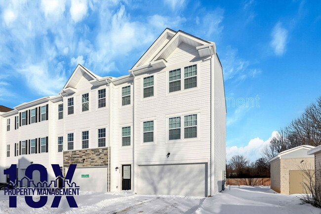 Photo - 3246 Mackinac Dr