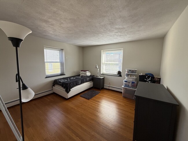 Photo - 24 Patten St Unidad 2-7