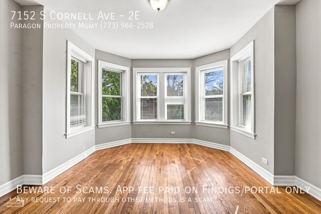 Building Photo - 7152 S Cornell Ave Unit 2E