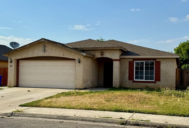 Newly Renovated 4-Bedroom, 2-Bathroom Home... - Newly Renovated 4-Bedroom, 2-Bathroom Home...