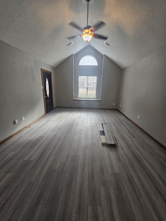 Photo - Home in Benton