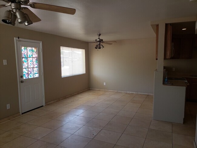 Photo - 841 E Cinnabar Ave