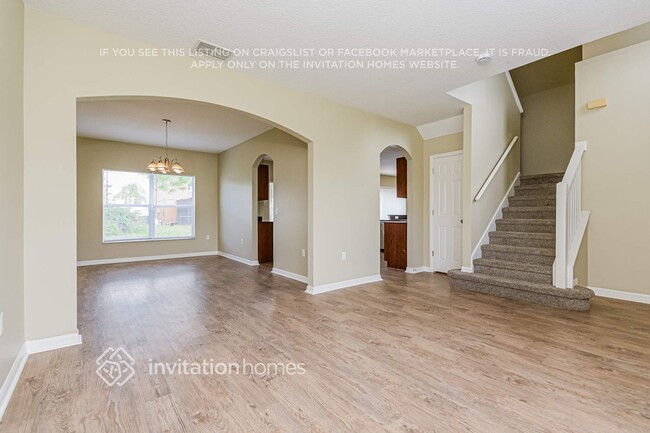 Photo - 681 Basingstoke Ct