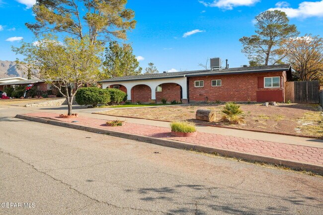 Photo - 317 Olivia Cir