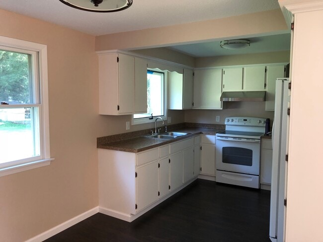 1428 Long Pond Rd