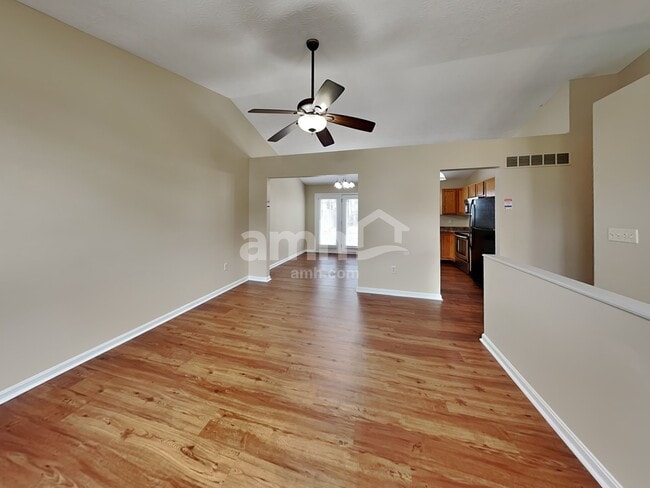 Photo - 3020 Lansdowne Ln