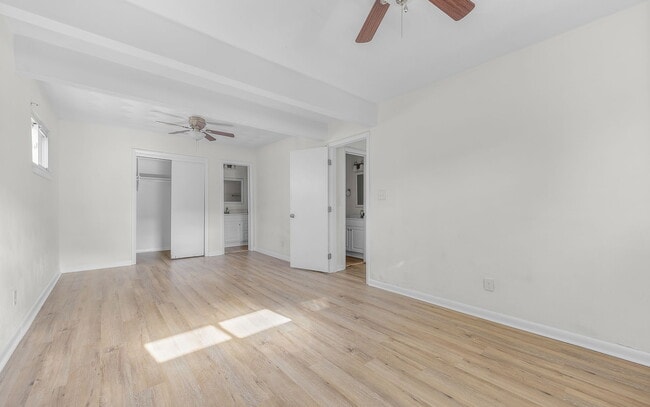 Photo - 2827 Grandy Ave