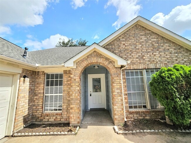 Building Photo - 20170 Southern Colony Ct Rental