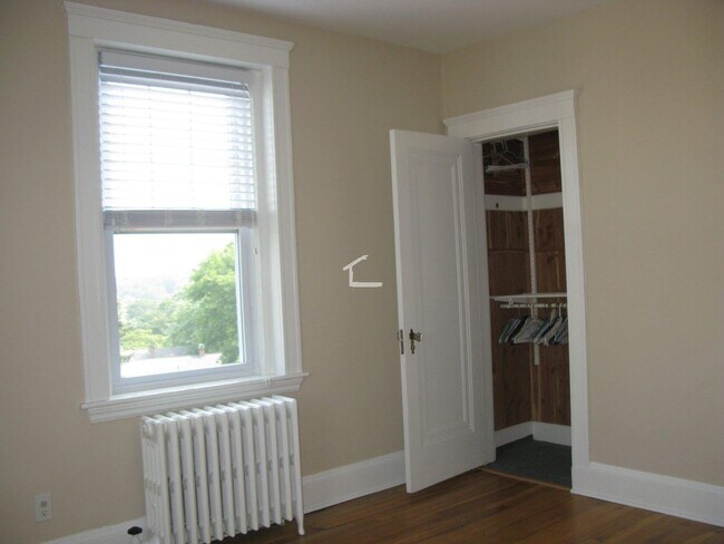2041 Commonwealth Ave