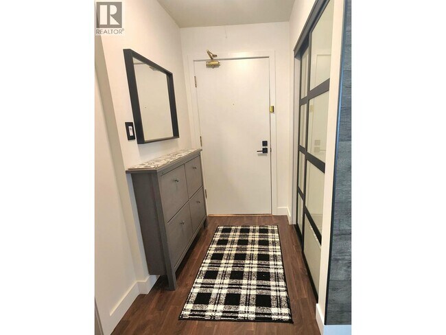 Photo - 921 Thurlow St Unit 204