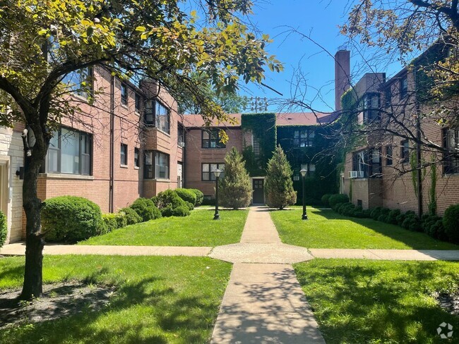 Building Photo - 7371 N Winchester Ave Unit 2E Rental