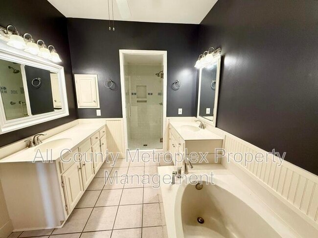 Photo - 4511 Gilbert Ave