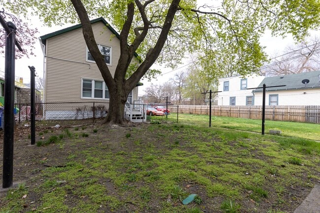 Photo - 2000 Hubbard St Unit Top Floor