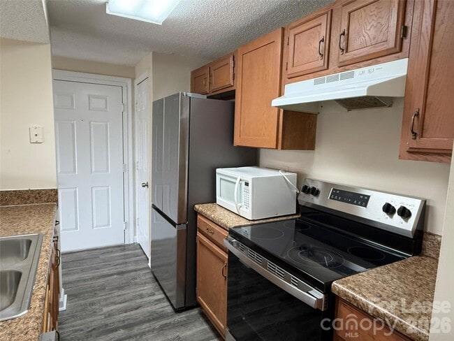 Photo - 1604 Arlyn Cir