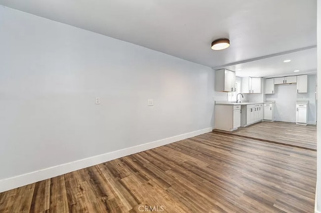 Photo - 2385 Elgin St