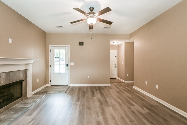 Photo - 2687 Sapper Ln