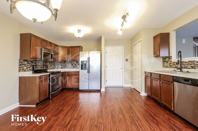 Photo - 1441 Dowell St